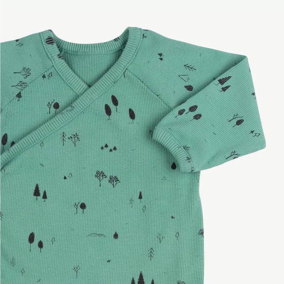 Red Caribou - THE WOODS' MALACHITE GREEN RIB ONESIE - 9-12m organic pima cotton - Picture 2 of 8